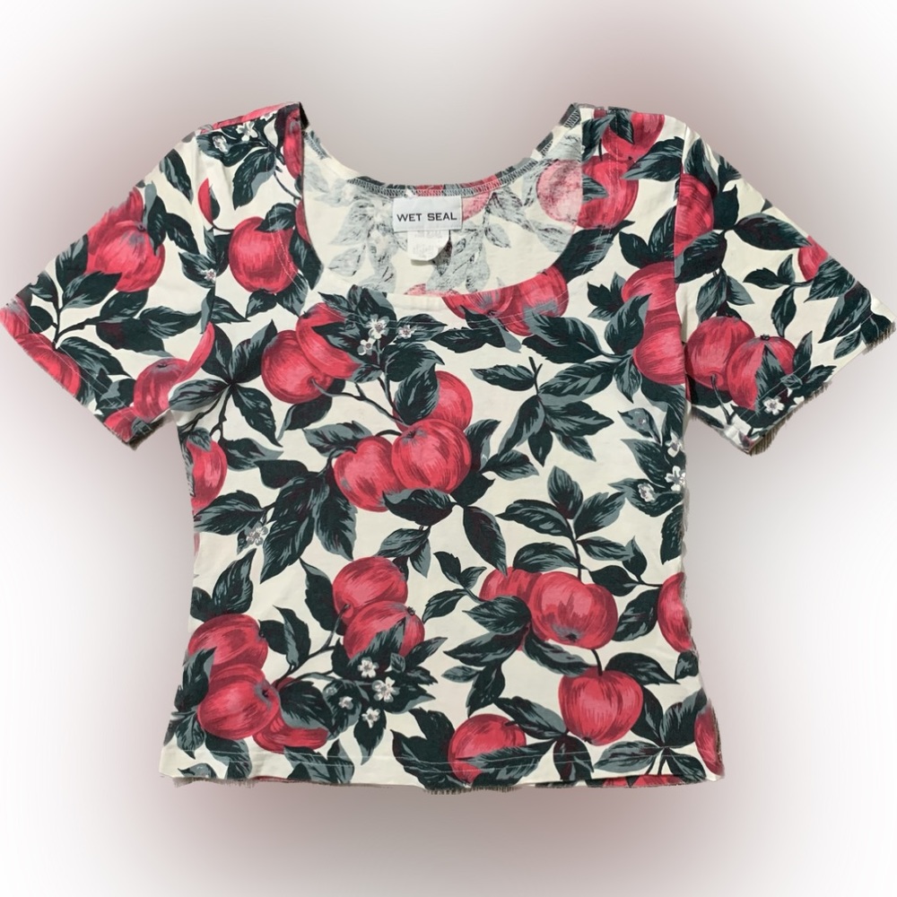 Amazing vintage Wet Seal cotton apple orchard tee